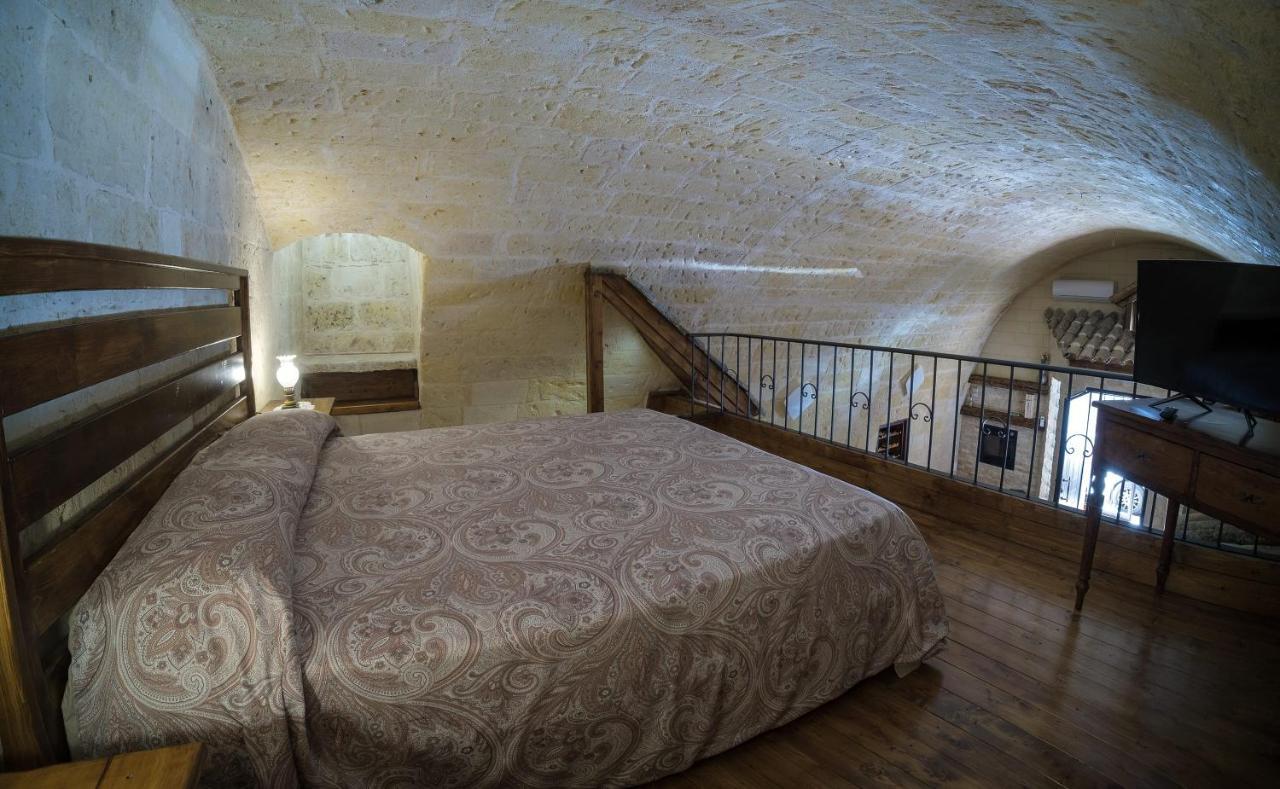 Roberto'S Guest House Andria Bagian luar foto