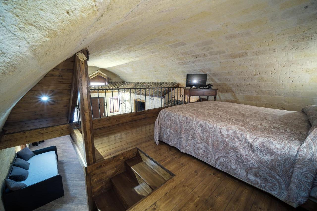 Roberto'S Guest House Andria Bagian luar foto