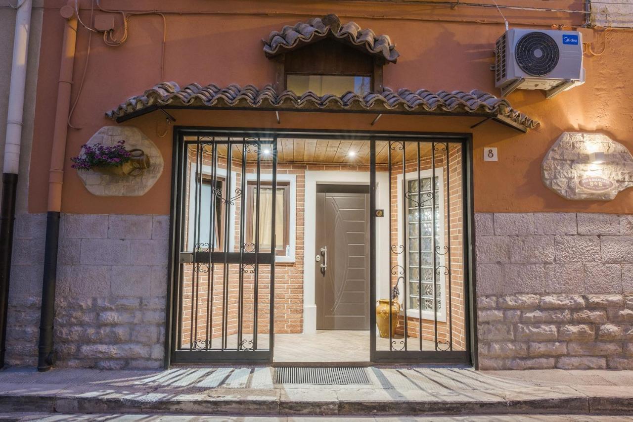 Roberto'S Guest House Andria Bagian luar foto