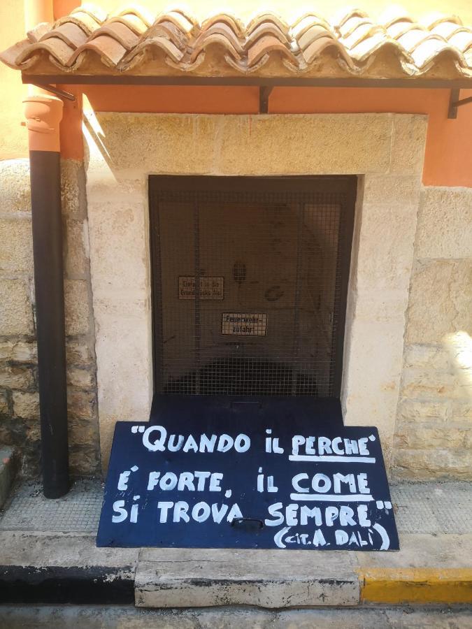Roberto'S Guest House Andria Bagian luar foto